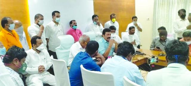 ಕಾಂಗ್ರೆಸ್ ಪಕ್ಷದವರು ಢೋಂಗಿ ರಾಜಕಾರಣ ಅಂದ್ರೆ ಏನು ಮಾಡಲಾಗದು: ಸಚಿವ ಬಿ.ಸಿ.ಪಾಟೀಲ್